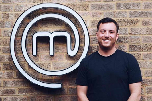 MasterChef Finalist 2021, Mike Tomkins, beschreibt Santokuknives 'Produkte als "das Beste im Spiel"