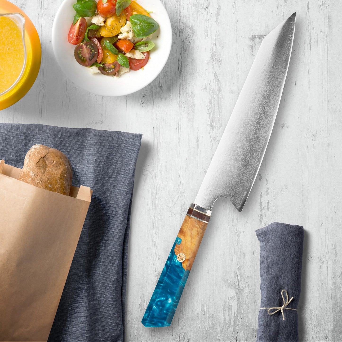 Makito Damaskus Stahlmesser mit farbigem Blauharzgriff